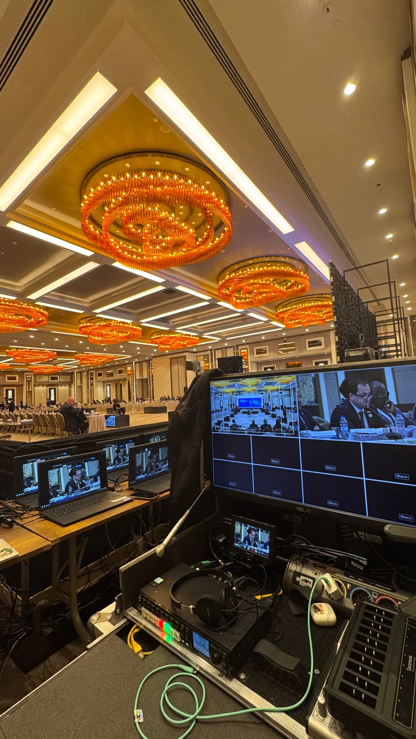 Konferans Canlı Yayın